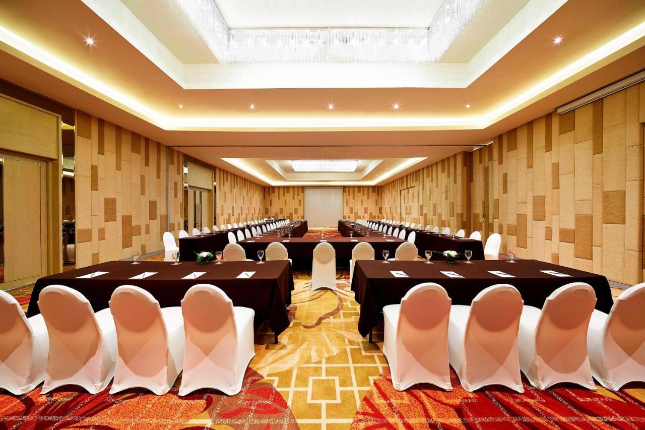 เชอราตัน บันดุง โฮเต็ล แอนด์ ทาวเวอร์ Hotel ภายนอก รูปภาพ