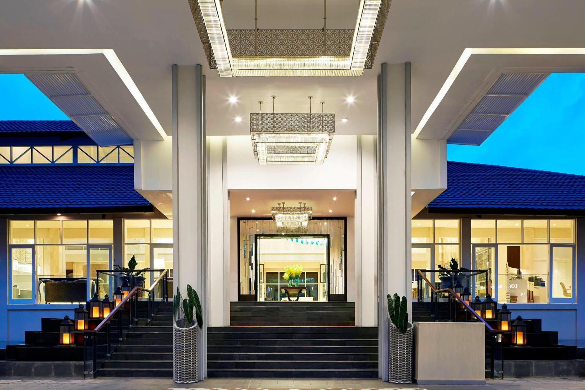 เชอราตัน บันดุง โฮเต็ล แอนด์ ทาวเวอร์ Hotel ภายนอก รูปภาพ