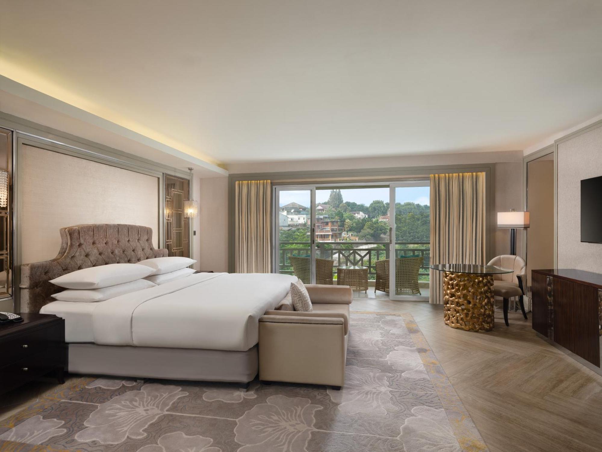 เชอราตัน บันดุง โฮเต็ล แอนด์ ทาวเวอร์ Hotel ภายนอก รูปภาพ